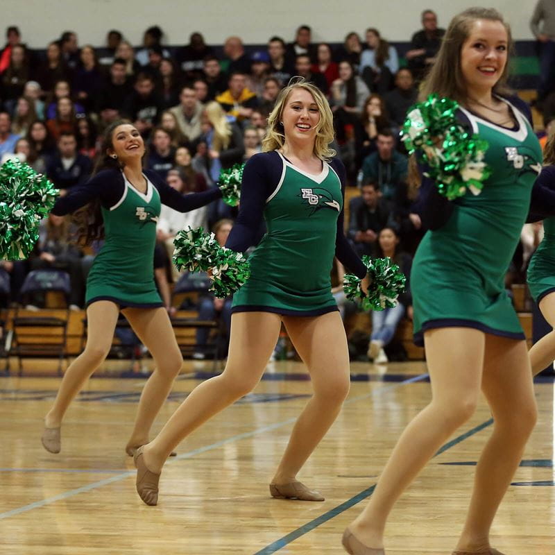 dance team performing pom routine 