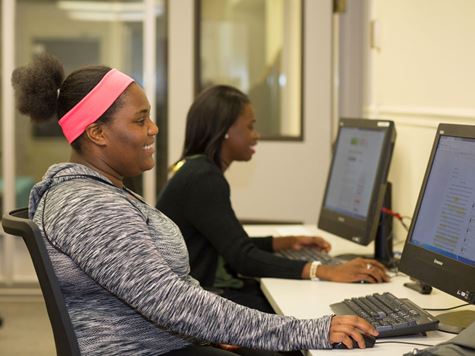 Endicott students at the computer