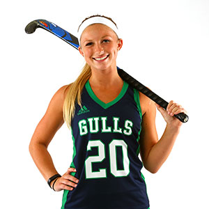 Emylee Wood '18, field hockey