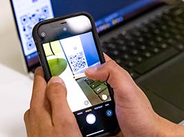 iphone image with square tech