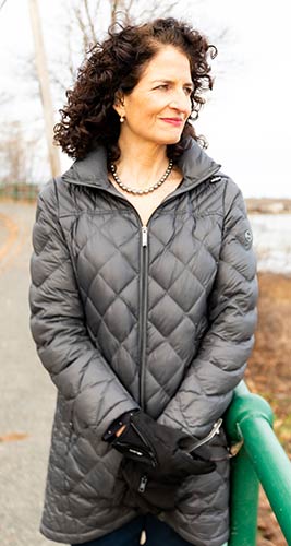 Charlotte-Gordon outside in jacket