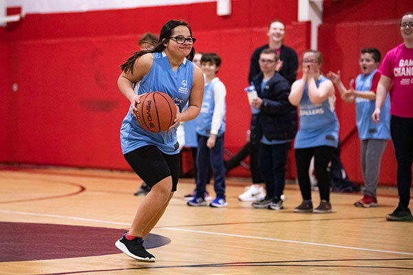 Endicott Students Coach Special Olympics Basketball Team