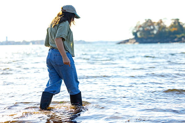 As a Hollings Scholar with the National Oceanic and Atmospheric Administration, Faith DaSilva ’25 is narrowing down how and where she wants to make a career out of working with the ocean.