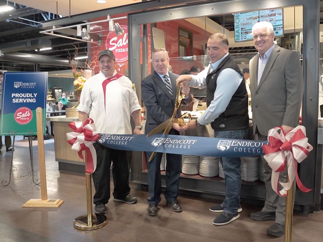 Sal's Pizza ribbon cutting