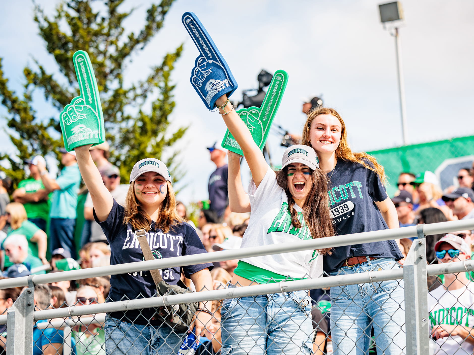 Endicott students at a Homecoming and Reunion weekend event