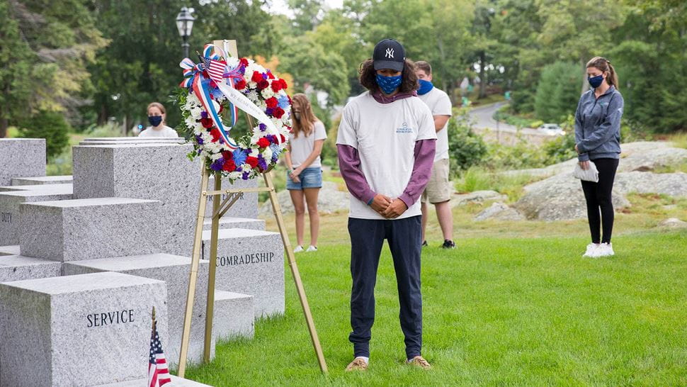 wreath laying picture