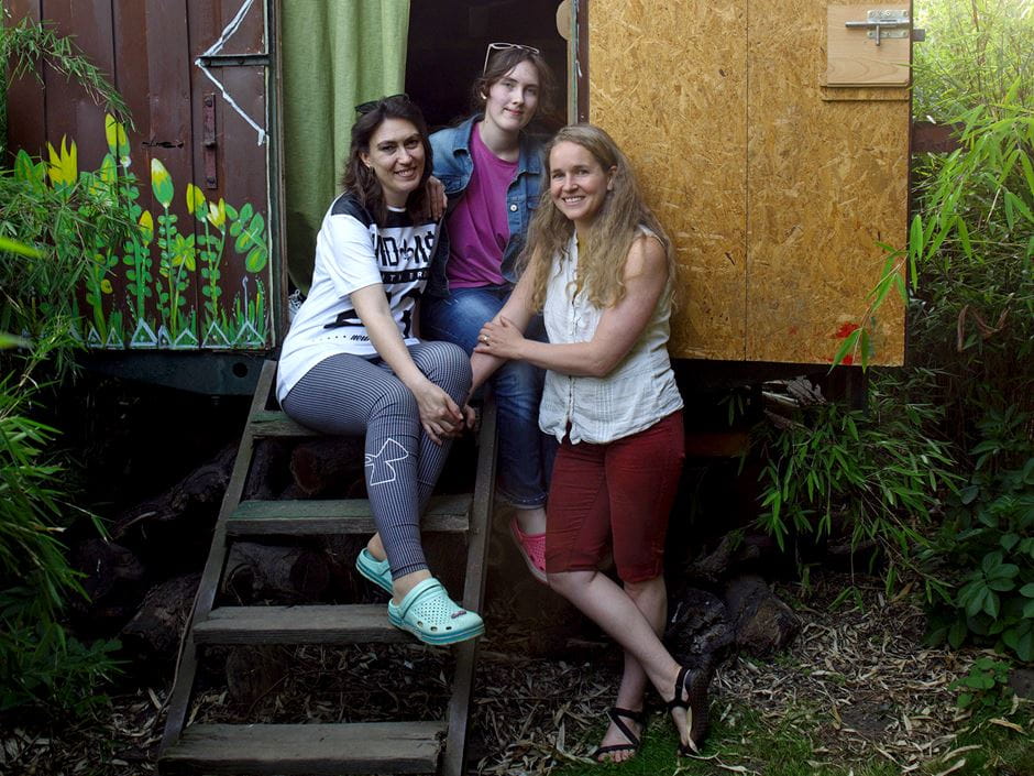 Alumna Laura Ella (Hall) Kocourek '07 has been housing Ukrainians in her Prague home and business since the start of the Russian invasion in March 2022. 