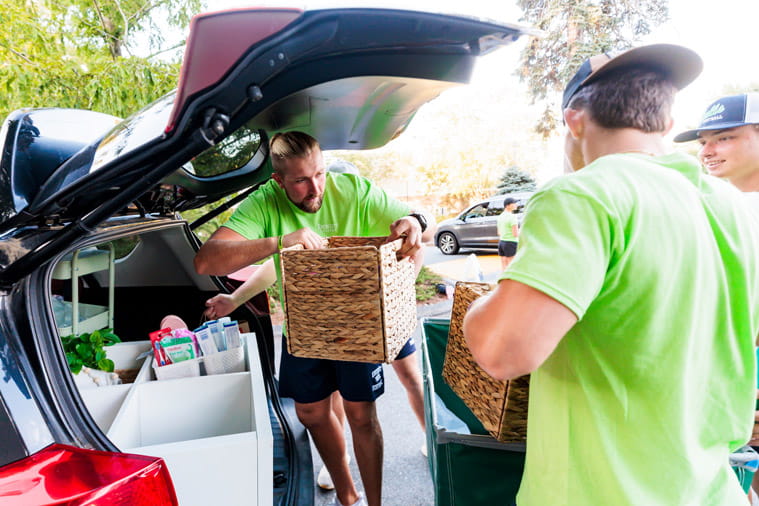 First-year students on Move-In Day 2024