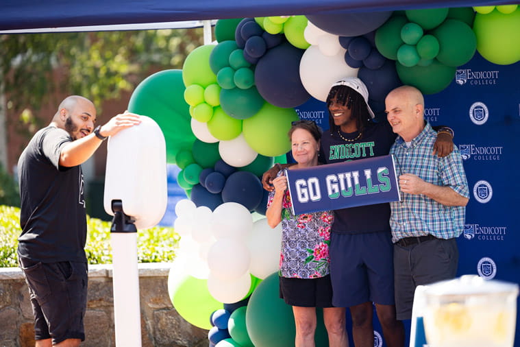 First-year students on Move-In Day 2024